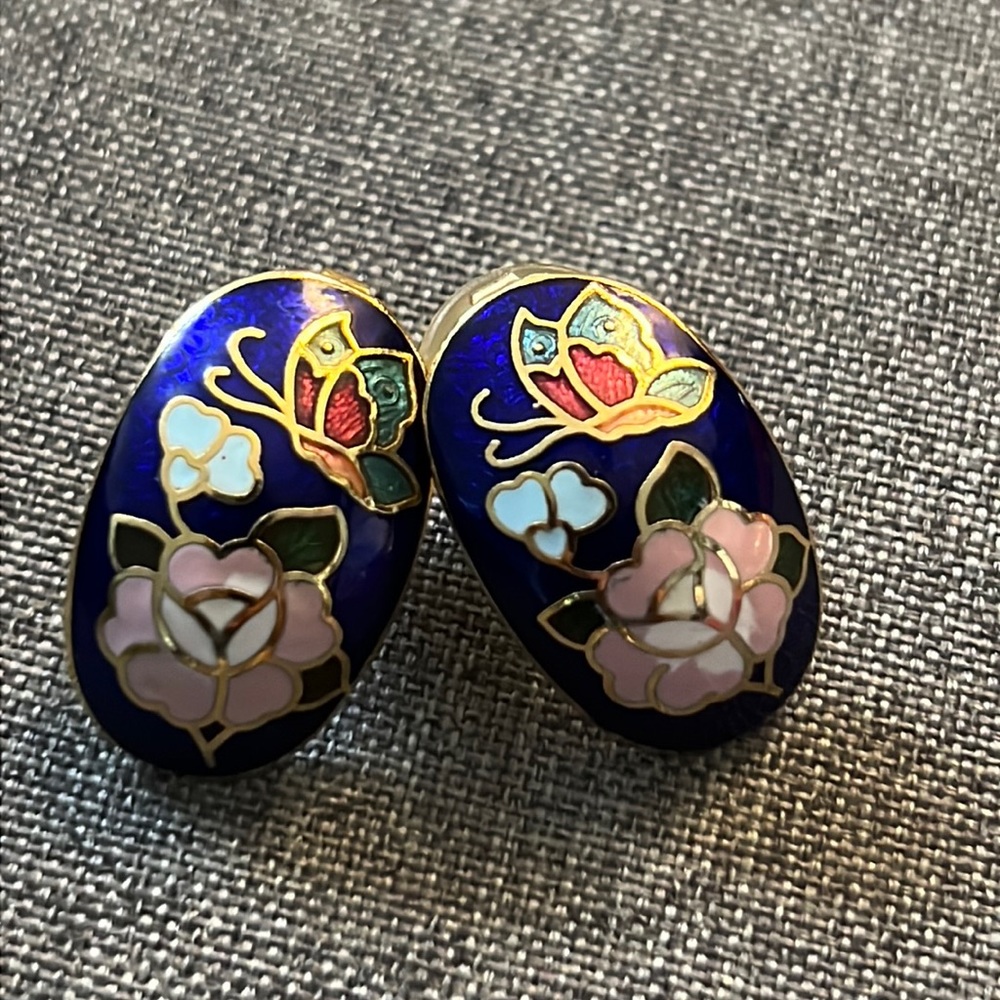 Pierced Earrings